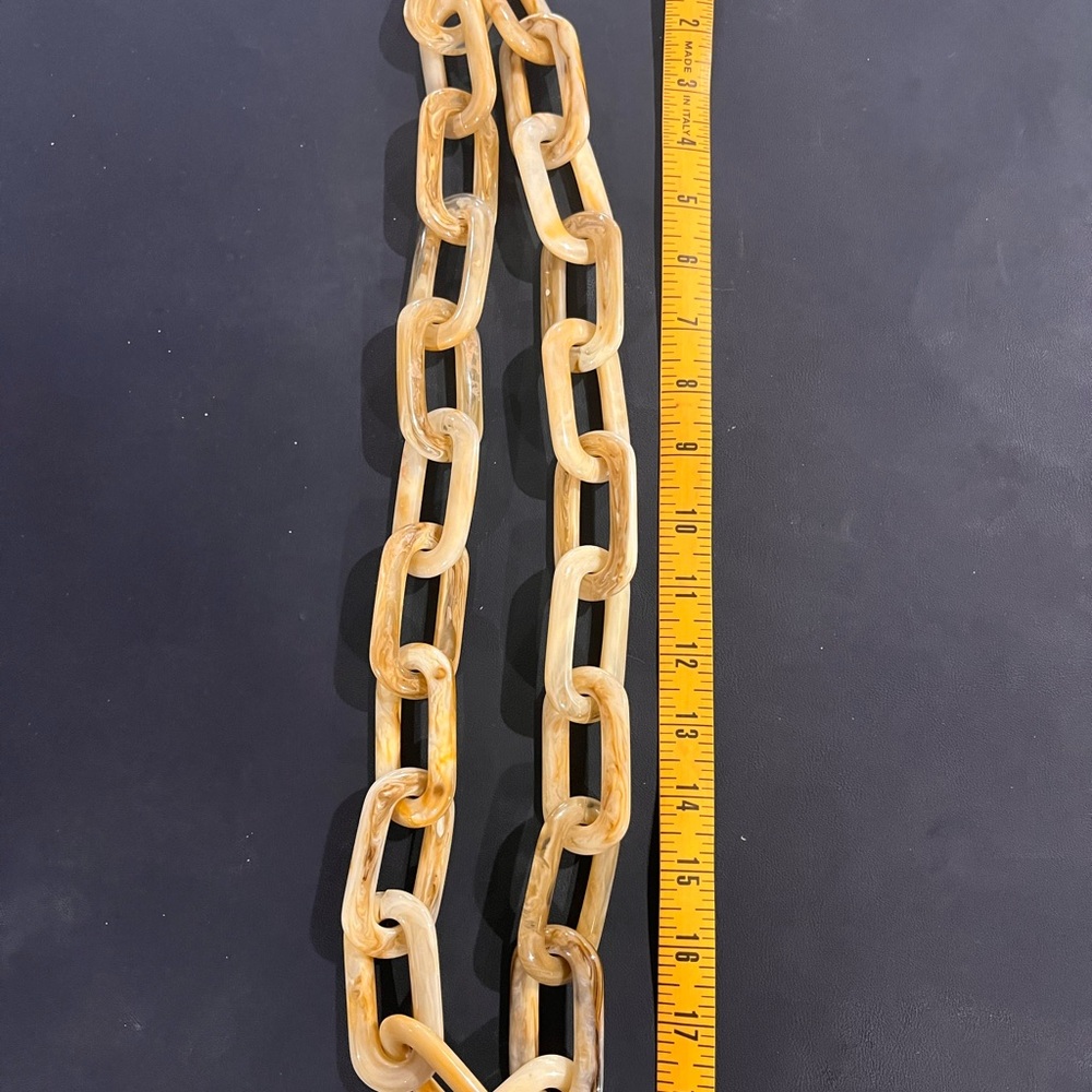 Chunky Beige Chain Necklace